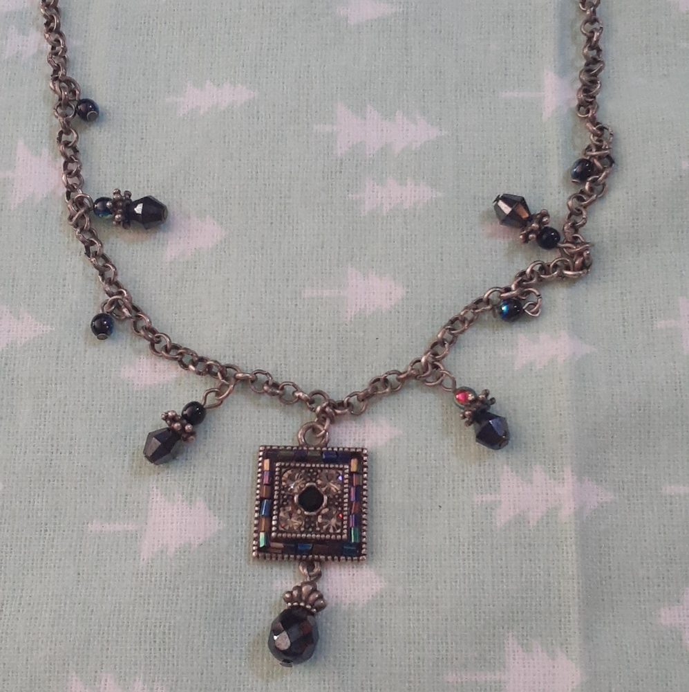Premier design necklace